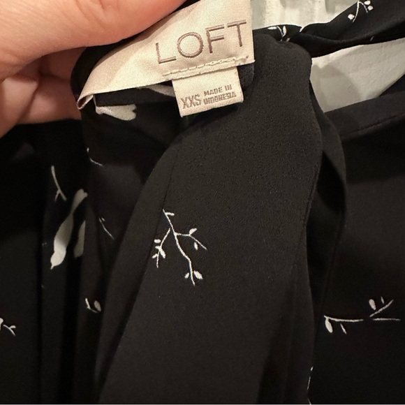 LOFT Black and White Bird Pattern Blouse - Picture 3 of 3
